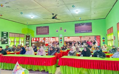 KEPALA SEKOLAH MEMBUAT PERTEMUAN DENGAN WALI SISWA SMPN 1 PANTE BIDARI MEMBAHAS BEBERAPA HAL PENTING